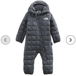 Brand new✨ Northface Bunting 12-18months Gray